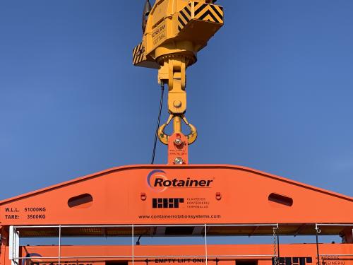 Innovative 'E' Link for centre lift with direct connection to crane hook, released in 2018